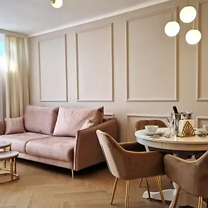 Center 708 - 50m2 Apartament