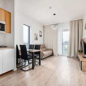 Rentplanet - Bliska Wola Apartament
